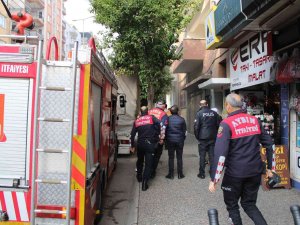 Sigarayla Uyudu, Sünger Tutuşunca Çıkan Yangın Çıktı