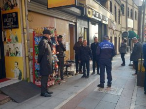 İ̇zmit’te Zabıta Ekipleri Kaldırım İşgali Denetiminde
