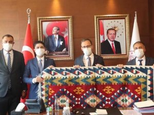 Mhp’li Özdemir, Kayseri’ye Yapılan Spor Tesislerini Duyurdu