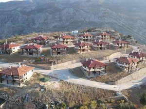 Antalya’daki Orman Yangını Sonrası Toki̇ Yeni Bir Köy İnşa Etti