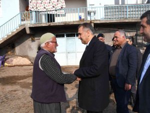 Vali Çuhadar, Köylü Vatandaşların Taleplerini Dinledi