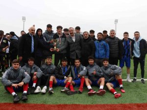 Ahmet Ayık Spor Lisesi Şampiyon Oldu