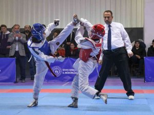 Sivas’ta Kulüpler Tekvandoda Mücadele Etti