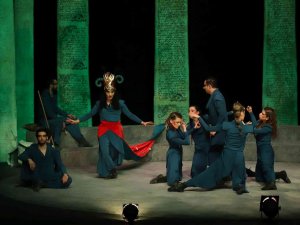 Nevü’de ‘Binbir Gece Masalları’ Tiyatro Oyunu Sahnelendi