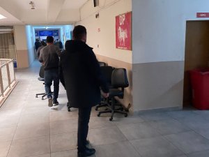 Demokrat Parti’nin Isparta’daki Bürolarına Haciz İşlemi Uygulandı