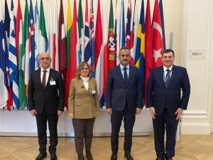 Milli Eğitim Bakanı Özer, Fransa’da