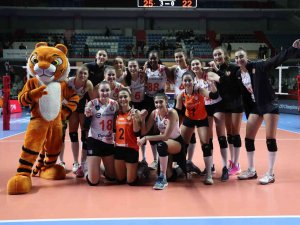 Eczacıbaşı Dynavit, Şampiyonlar Ligi’ne Galibiyetle Başladı