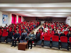 Altıntaş’ta Ortaokul Öğrencilerine İnsan Hakları Eğitimi