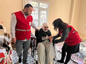Kızılay’dan Silopi’de Tekerlekli Sandalye Yardımı