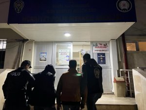 Bıçaklı Kavgaya Karışan 2 Kişi Tutuklandı