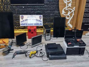 Antalya’da 7 Ayrı Hırsızlık Olayının Şüphelileri Yakalandı