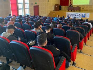 Altıntaş Myo’da İki Panel Birden