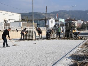 İ̇znik’te Merkezden Taşraya Çalışmalar Sürüyor