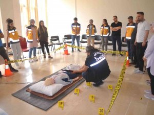 Delil Avcılarından Sağlıkçılara Eğitim