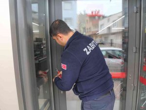 Mersin’de Uygun Şartları Taşımayan Zincir Market Mühürlendi