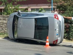 Sakarya’da Otomobil İle Minibüs Çarpıştı: 5 Yaralı