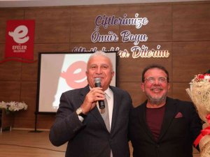 Gazeteci Ve Yazar Özgentürk Efeler’de Vatandaşlarla Buluştu