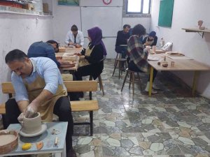 Öğretmenler Çocuklarıyla Yeteneklerini Geliştiriyor