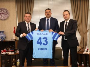 "Hakemlerimizin Yanındayız"