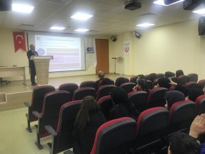 Meslek Lisesi Öğrencileri Destekler Konusunda Bilgilendiriyor