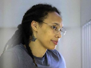 Abd’li Basketbolcu Brittney Griner Mahkum Takasıyla Serbest Bırakıldı