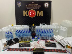 Düzce’de Yılbaşı Öncesi Kaçak Alkol Operasyonu: 2 Gözaltı