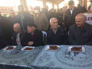 İ̇çli Köfteyi Yedi, İçinden Çıkan Altını Kaptı