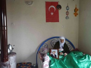 90 Yaşındaki Vesile Nine’nin ‘Tayyip Erdoğan’ Hayali Gerçek Oldu