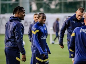 Fenerbahçe Hazırlıklarını Sürdürdü