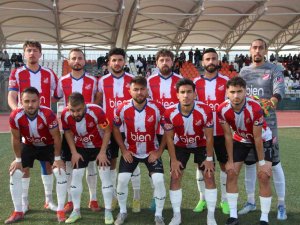 Futbolcular Paraları Ödenene Kadar İdmana Çıkmama Kararı Aldılar