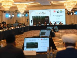 Rusya’da Rusçaya Tercüme Edilen “Hadislerle İ̇slam” Eserinin Tanıtımı Yapıldı