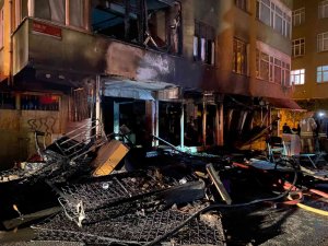 Pendik’te İşyeri Yangını: Vatandaşlar Tahliye Edildi