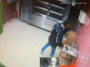 İ̇zmir’de Telefon Hırsızlığı Güvenlik Kamerasına Yansıdı