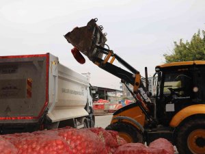 Şanlıurfa’da 22 Ton Çürümüş Soğan Ele Geçirildi