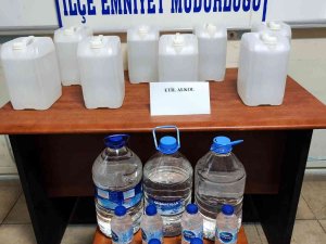 İ̇şyerinde 17 Litre El Yapımı İçki Ele Geçirildi
