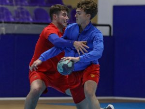 Göztepe Hentbol, Zeytinburnu Irmak Sk Maçının Hazırlıklarına Devam Ediyor