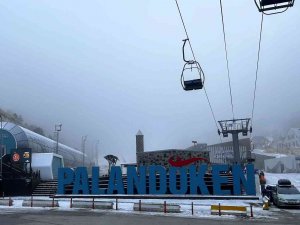 Palandöken Dağı Sisle Kaplandı