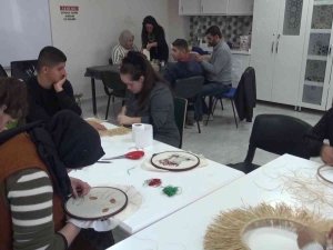 Özel Öğrenciler Hem Meslek Öğreniyor Hem Para Kazanıyor