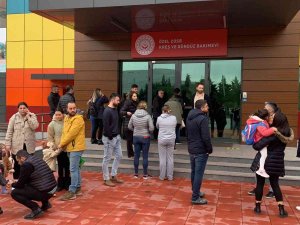 Veliler O Kreşe Akın Etti