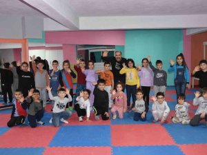Germencik Belediyesi Halk Oyunları Kursuna Yoğun İlgi