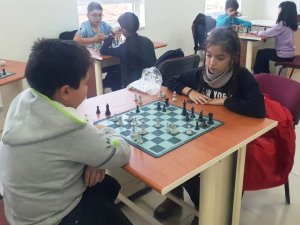 Hisarcık Atatürk İ̇lkokulu Öğrencilerine Satranç Kursu