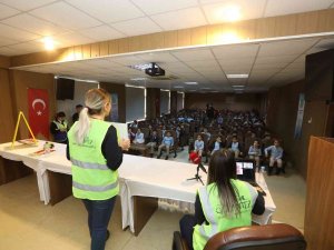 İ̇lkokul Öğrencilerine Trafikte Güvenlik Eğitimi