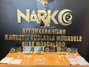 Polis Sokak Satıcılarına Operasyon Düzenledi