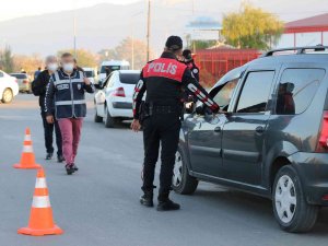 Erzincan’da Çeşitli Suçlardan Aranan 6 Kişi Yakalandı