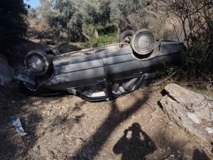 Otomobil 5 Metre Yükseklikten Uçuruma Yuvarlandı