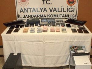 Antalya’da Yasadışı Bahis Operasyonu: 4 Tutuklama