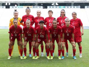 A Milli Kadın Futbol Takımı, 3 Basamak Yükseldi