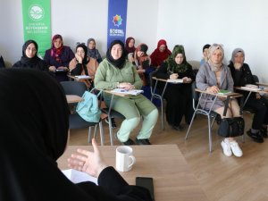 Adapazarı Sgm’de ‘Huzurlu Ailem Atölyeleri’ Devam Ediyor