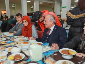 Atatürk Üniversitesi’nde Yüksek Kalite Standardına Ulaşan Merkezi Yemekhane Hizmetine Devam Ediyor