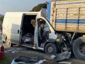 Aydın’da Feci Kaza: Araçta Sıkışarak Öldüler